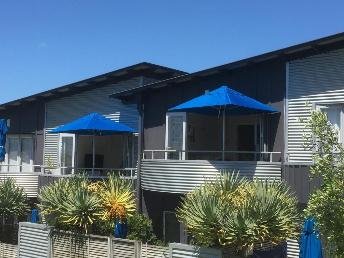 Oneroa Bay Villas エクステリア 写真