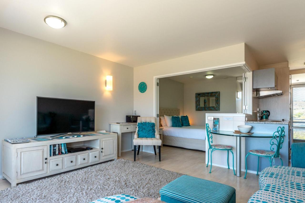 Oneroa Bay Villas エクステリア 写真