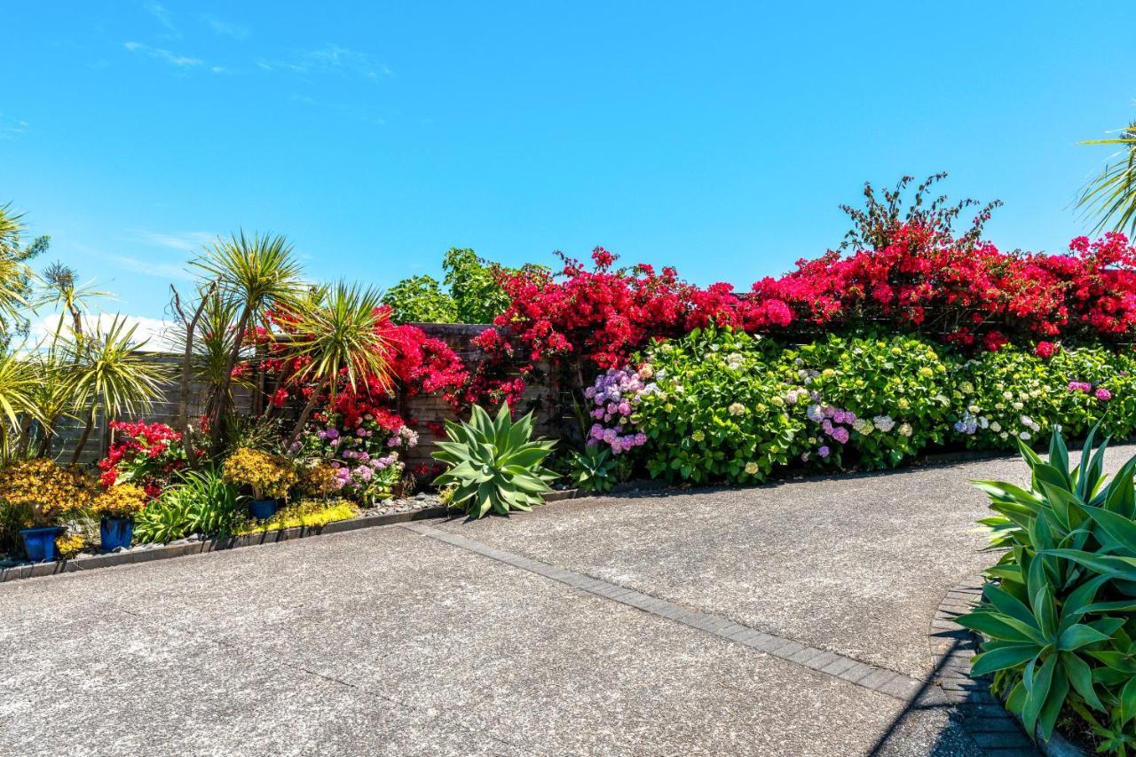 Oneroa Bay Villas エクステリア 写真